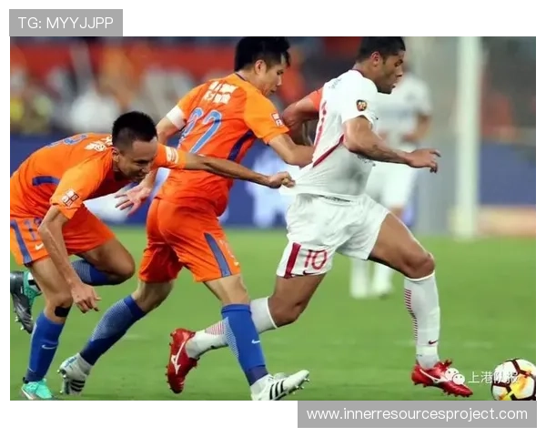 阿尔卡塞尔战术适配性分析：球队灵活应对战术变化的关键因素探讨