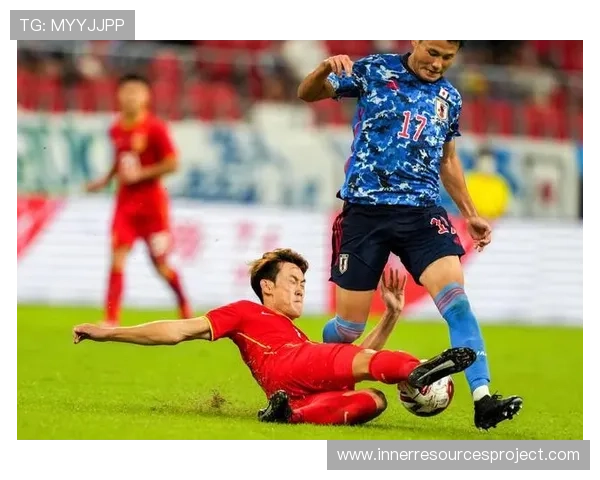 日本青年队东亚杯表现稳健，攻防两端展现持续提升势头