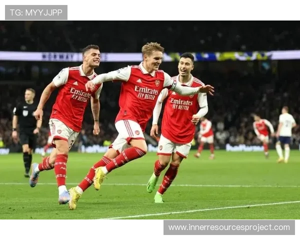 基恩执教伊普斯维奇近期表现稳健，球队竞争力持续提升