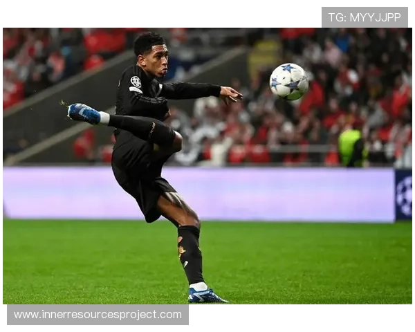 英超2025赛季卢顿近况表现稳健竞争力增强