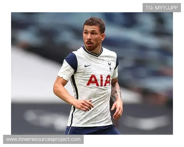 霍伊别尔风格分析：防守稳健组织有序，中场拦截与节奏控制持续提升