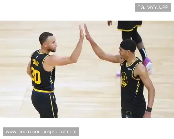 库明加强化挡拆拉开空间 提升金州效率与火力