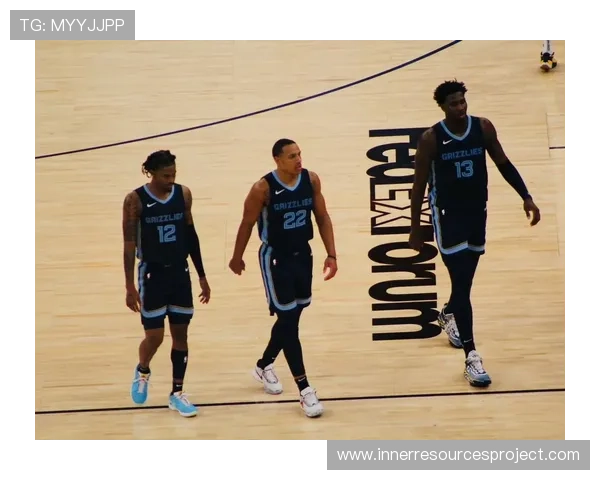 杰伦·杰克逊二世防守影响力拉开灰熊禁区统治力